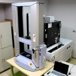 万能材料試験機(恒温槽なし)